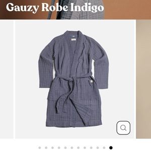 Beautiful organic cotton robe - wore once.